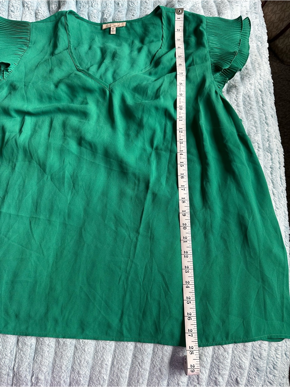 Elegant Green Ruffle Sleeve Blouse - Picture 7 of 7